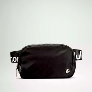 Lululemon Everywhere LOGO Anagram Band Belt Bag Crossbody Shoulder Bag New Black